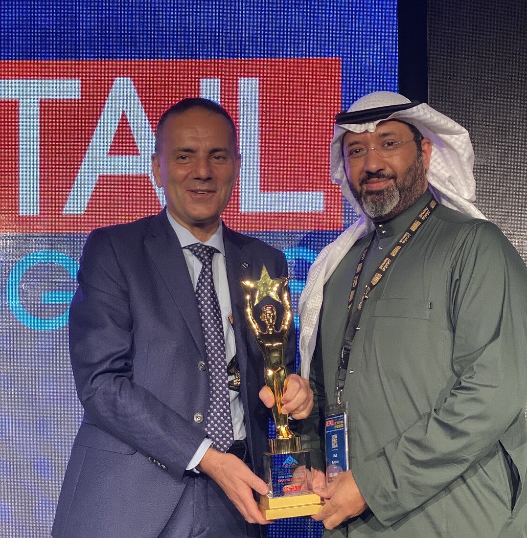 Receiving the Golden Award, Retail Congress MENA, Dubai 2019